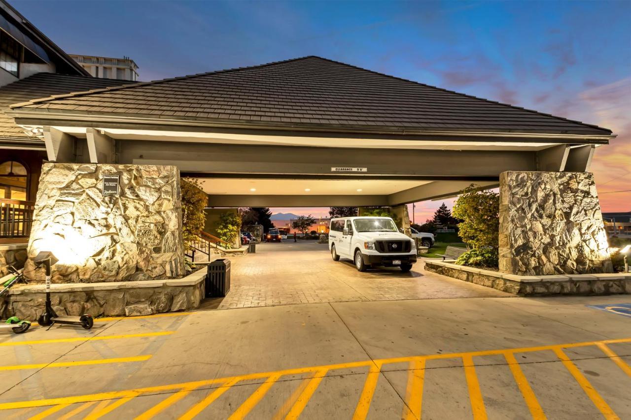 Radisson Hotel Salt Lake City Airport Exterior foto