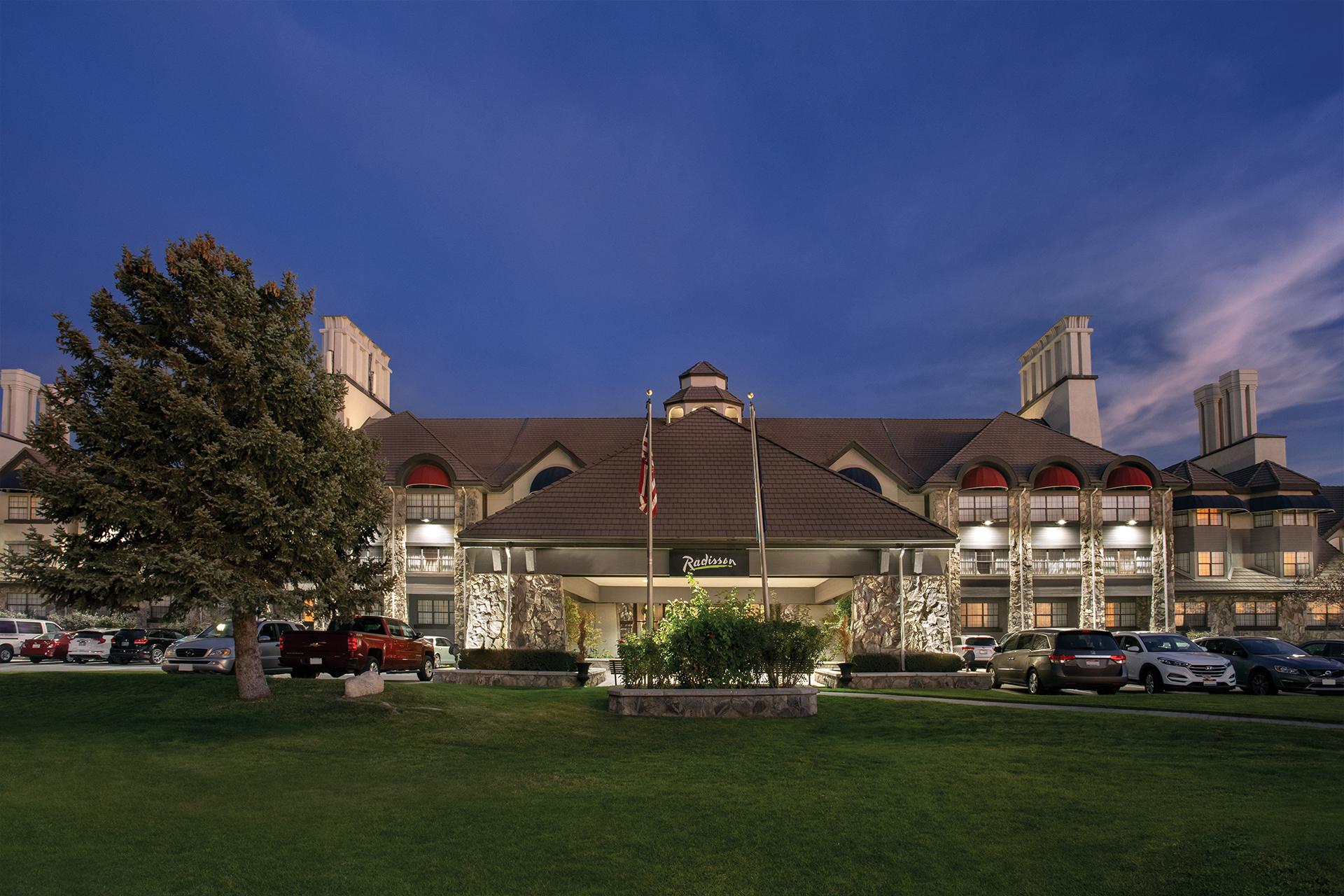Radisson Hotel Salt Lake City Airport Exterior foto