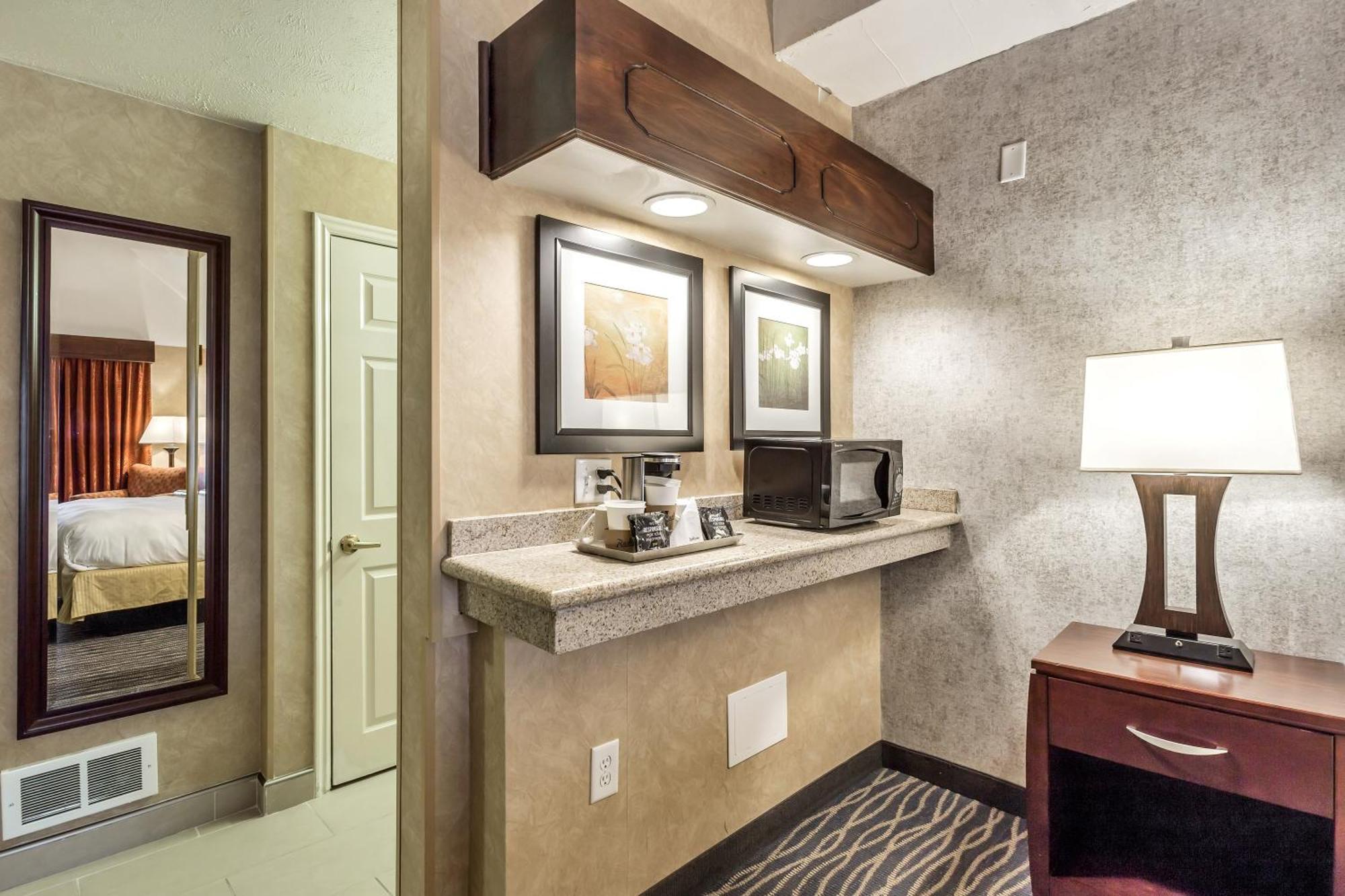 Radisson Hotel Salt Lake City Airport Exterior foto